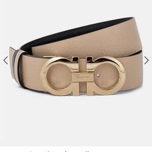 SALVATORE FERRAGAMO Reversible Adjustable Gancini Belt in Beige / Black, 80 cm